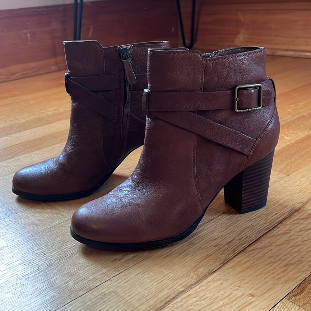Cole Haan cordovan booties size 5.5